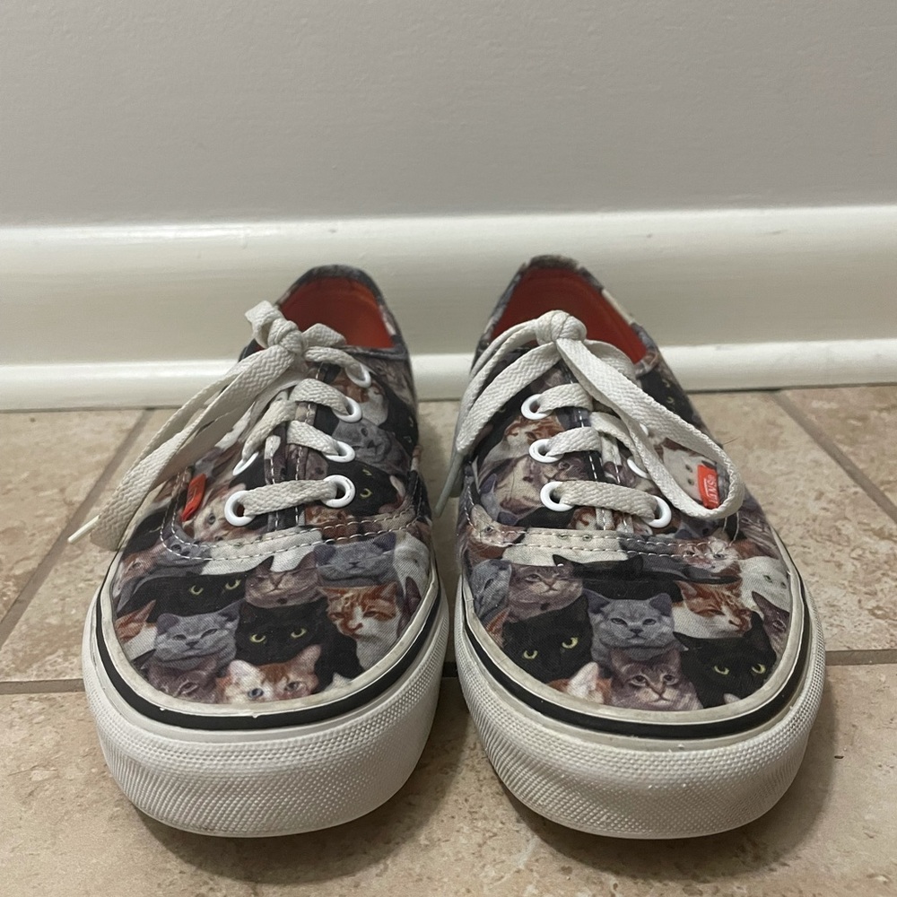 Limited Edition ASPCA Vans - Picture 2 of 6